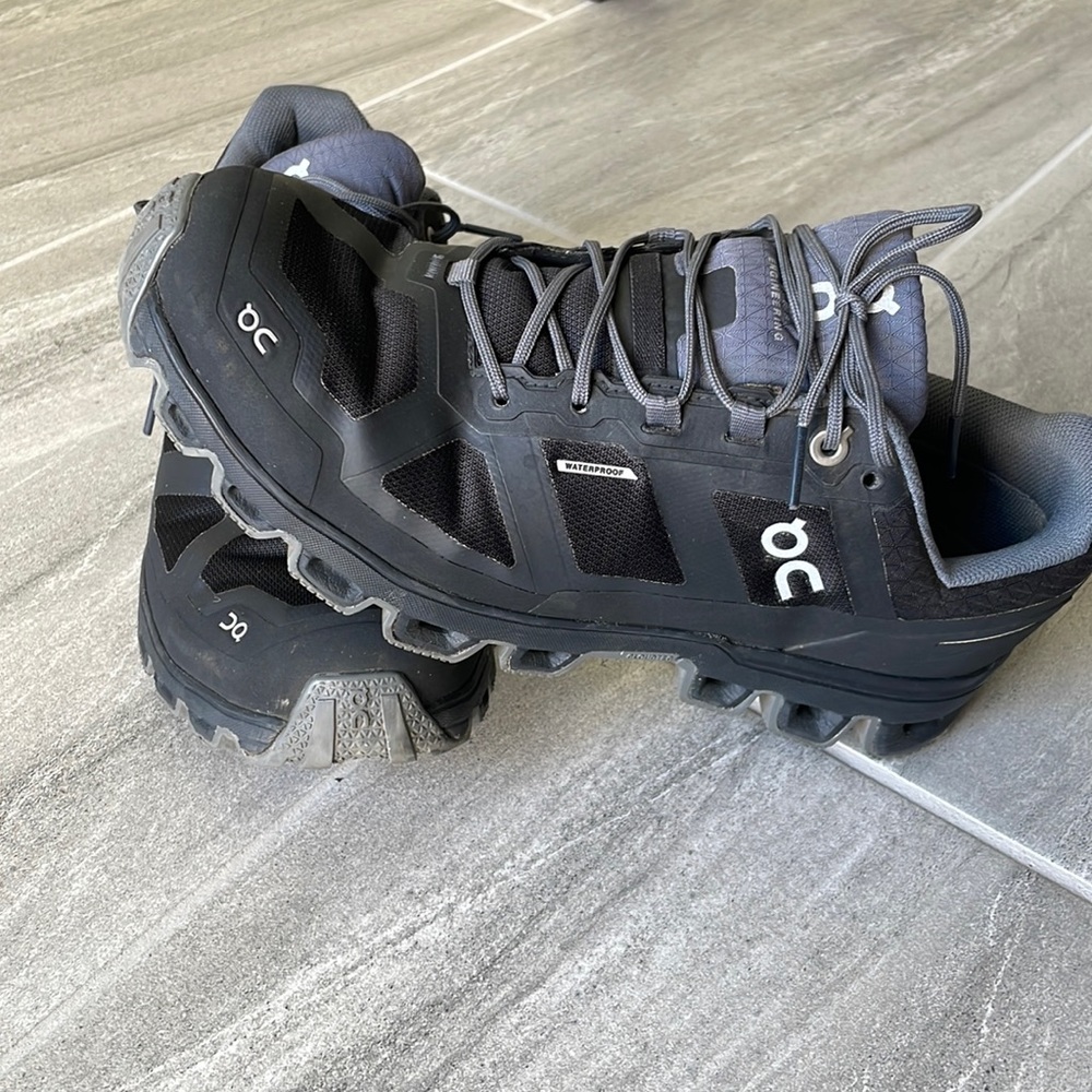 On Cloud Cloudventure waterproof trail/hiking shoes